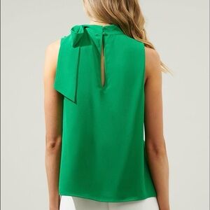 New York & Company Vibrant Green Bow Back Blouse